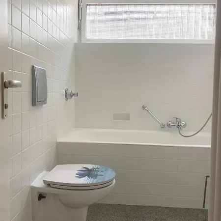 Ferienwohnung In Neuhaus Am - Eg Fur 2 Mit Terrasse *